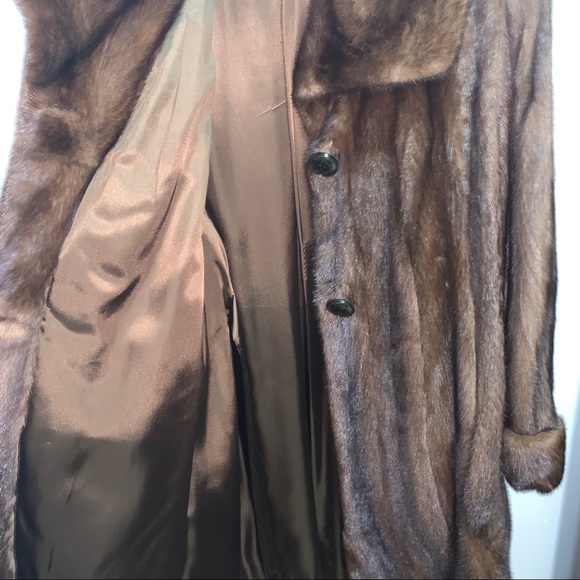 Genuine Vintage Mink Fur Coat in Brown - Picture 4 of 13